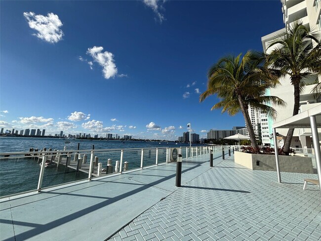 Building Photo - 1200 West Ave