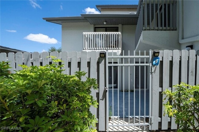 Building Photo - 17455 Overhill Dr