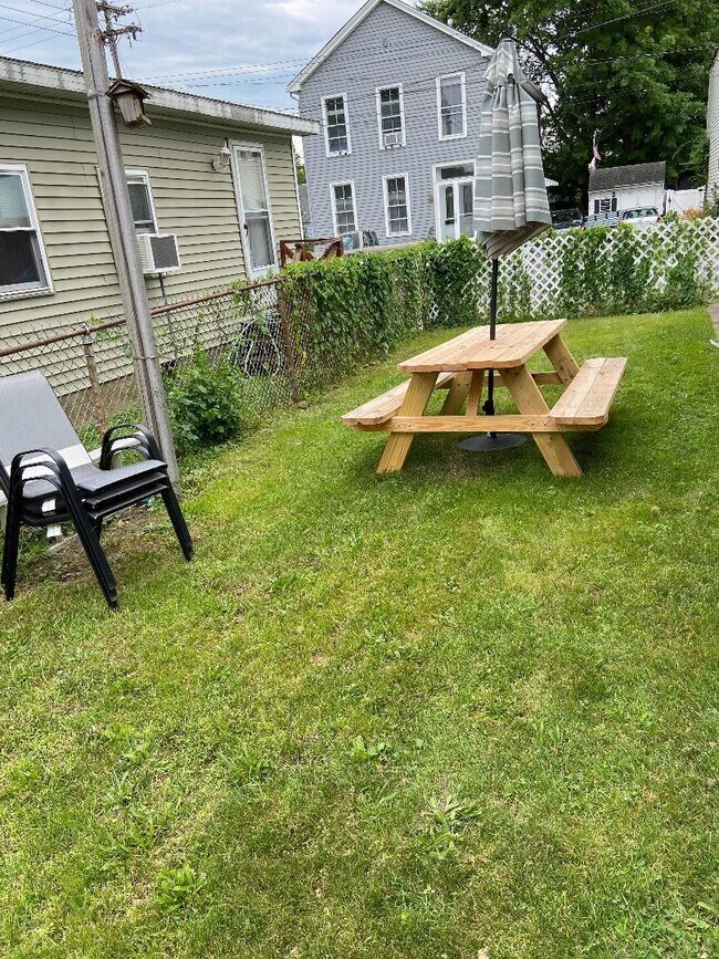 Building Photo - 1300 6th Ave