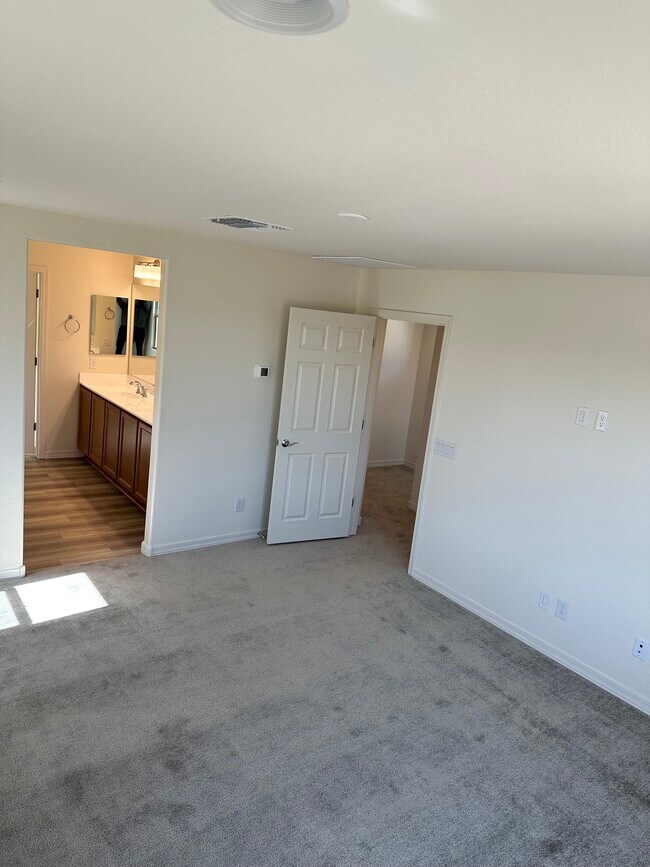 Building Photo - 4228 S 58th Ave