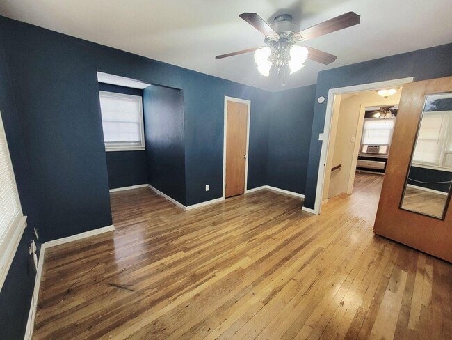 Building Photo - 2003 16th St