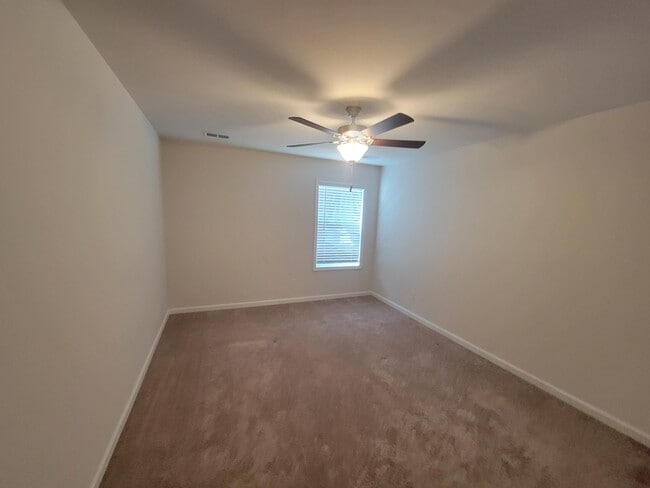 Building Photo - 166 Luxborough Ct