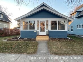 Building Photo - Gorgeous 4 bed 1 bath home