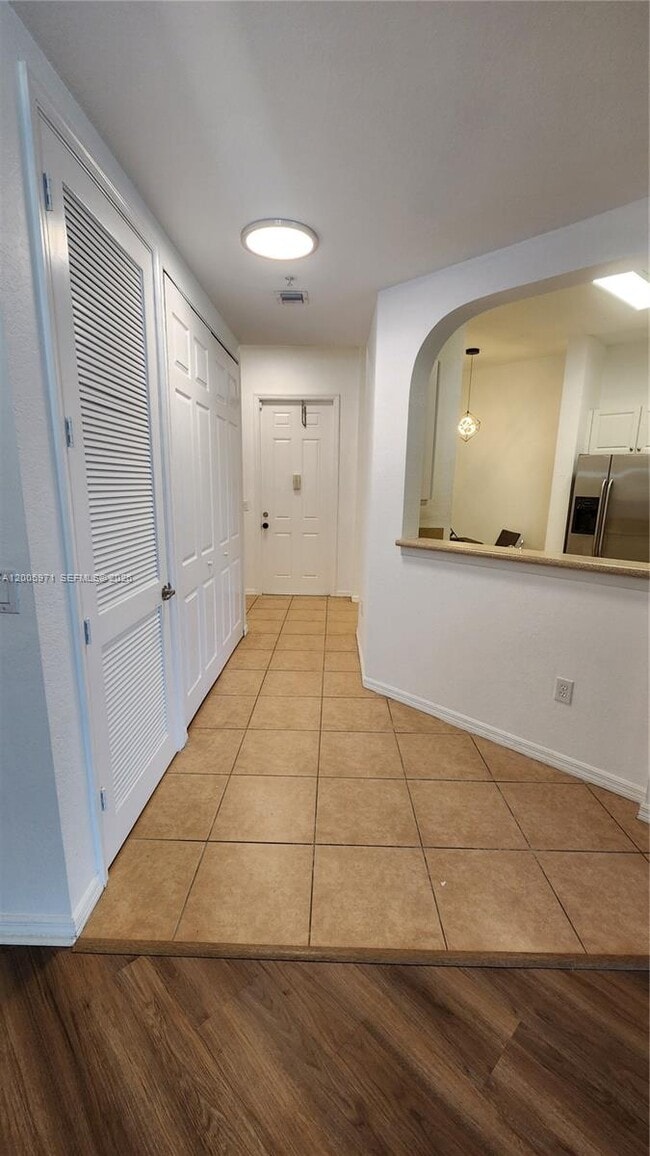 Building Photo - 3600 Oaks Clubhouse Dr