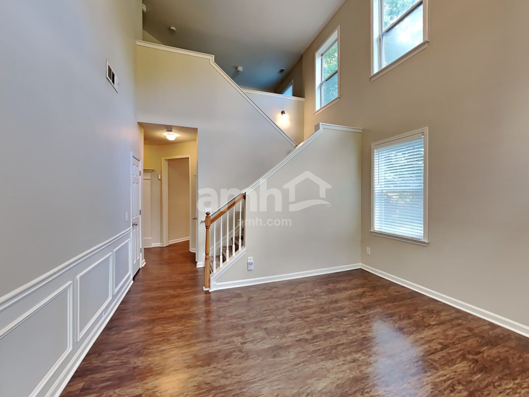 Building Photo - 5 Horseshoe Ln