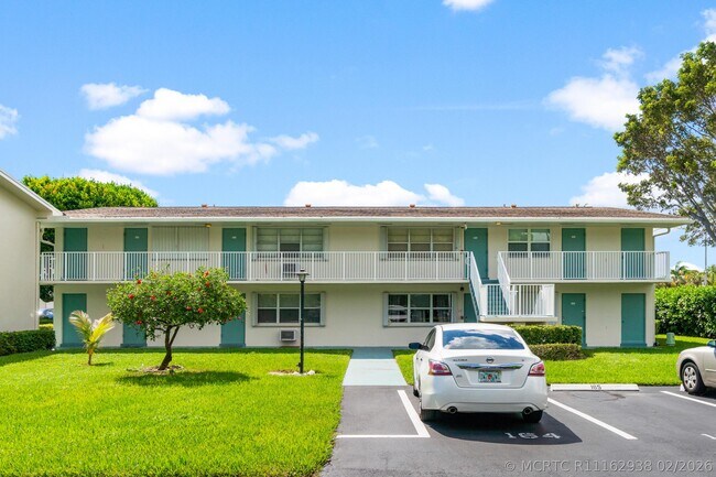 Building Photo - 340 Horizon W