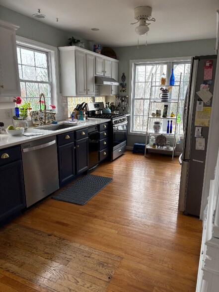 Building Photo - 7 Hammer Pl