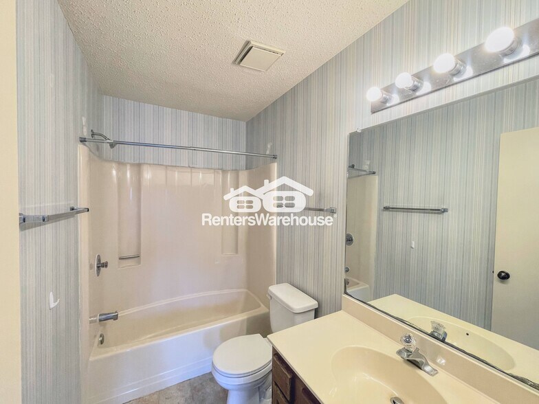 Building Photo - 3961 Aeries Way