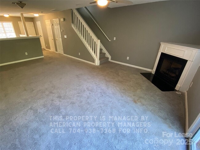 Building Photo - 10580 English Setter Way