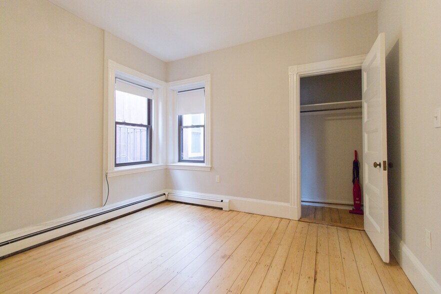 Building Photo - 41 Harvard St