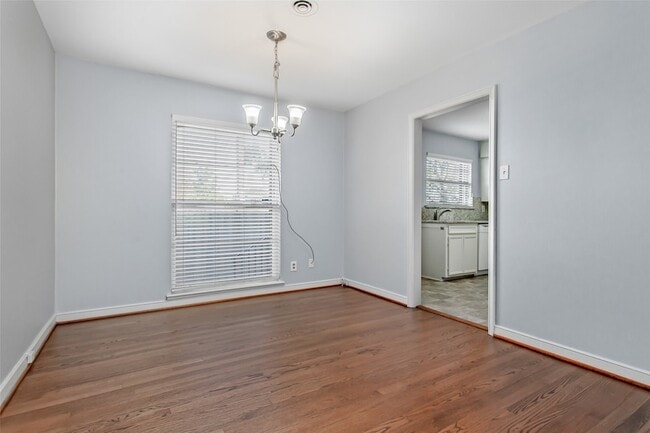 Building Photo - 6556 St Moritz Ave