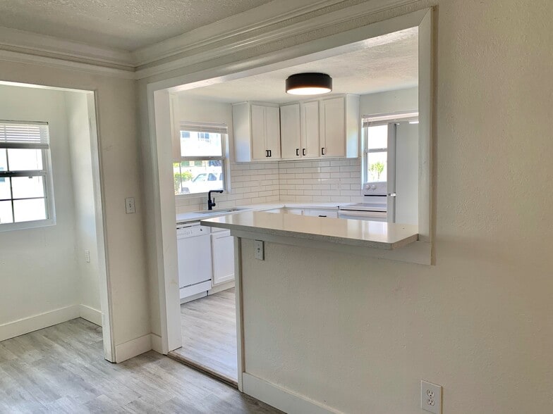 Building Photo - 70 W Muriel St