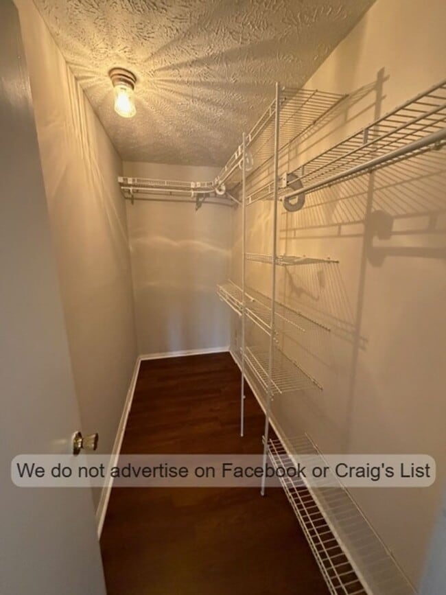 Building Photo - Briarcliff Condos- Tryon Drive