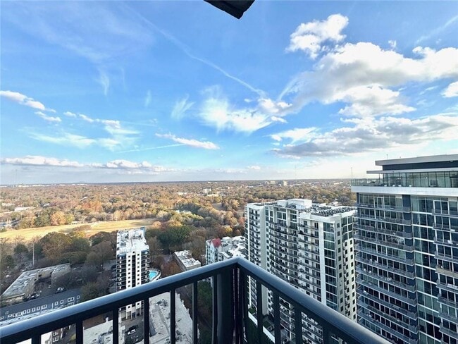 Building Photo - 195 14th St NE