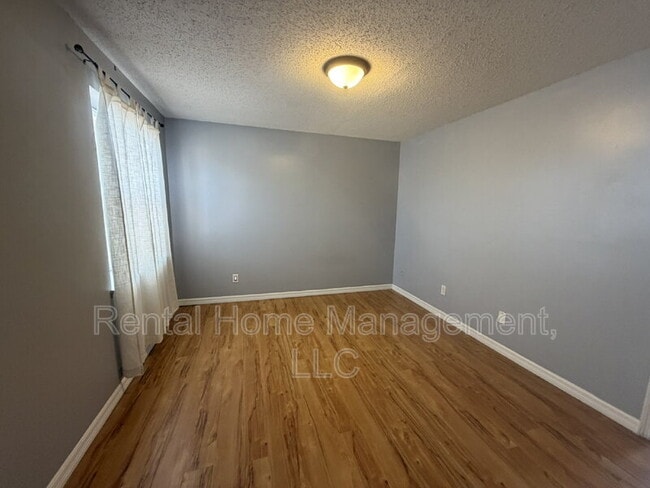 Building Photo - 772 Olympic Cir