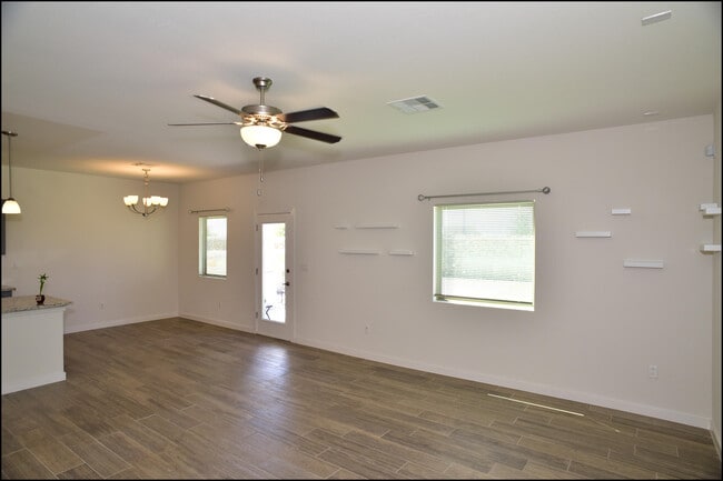 Building Photo - 3545 Essence St