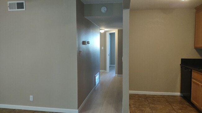 Building Photo - 2718 Toro Ct