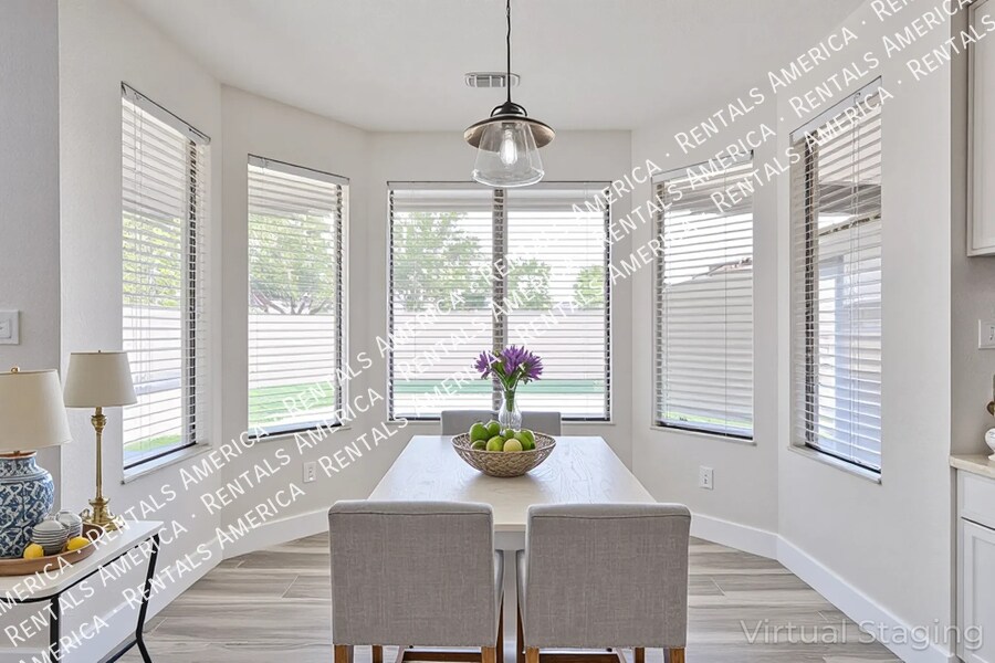 Building Photo - 3802 N Wintergreen Way