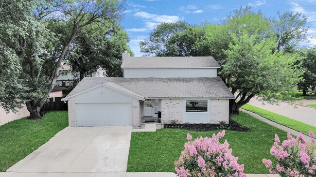 Building Photo - 1902 Kings Arms Way