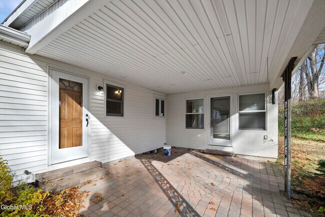 Building Photo - 167 Wood Dale Dr