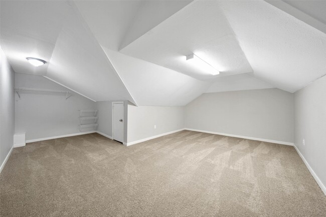 Building Photo - 9 W Lance Leaf Rd