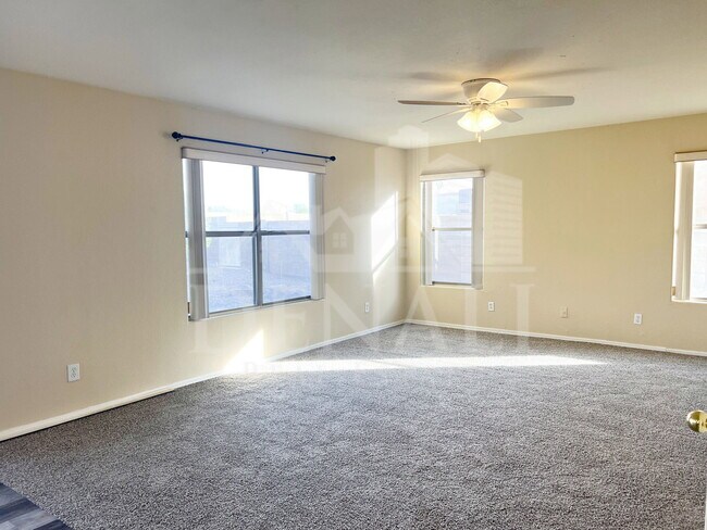 Building Photo - 2207 S Peppertree Ct