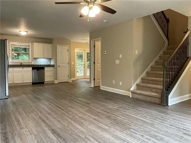 Building Photo - 5350 Tomahawk Terrace