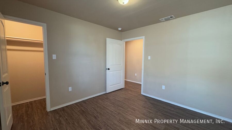 Building Photo - 2412 N Ave O