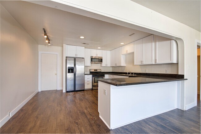 Building Photo - 6141 Dorothy Dr