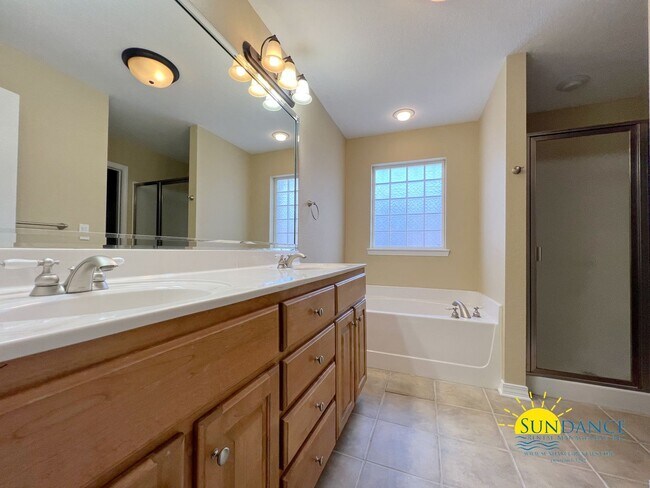 Building Photo - Beautiful 3 Bedroom Home in Hidden Bay Village