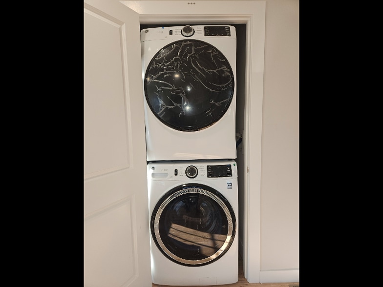 Building Photo - 149 Walnut St