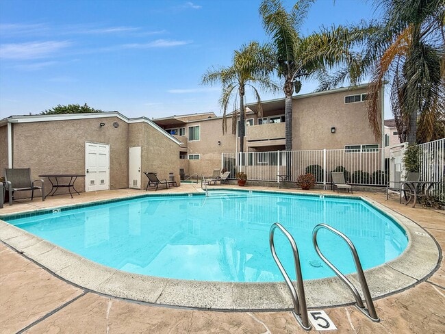 Building Photo - Cozy 1 Bed, 1 Bath Condo in Mira Mesa w/ Off-Street Parking!