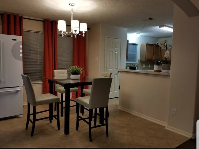 Building Photo - 3311 Maris Way