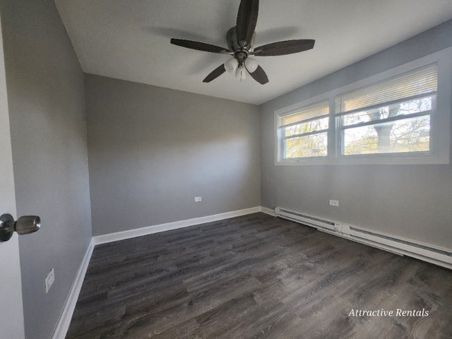 Building Photo - 2109 W 119th St