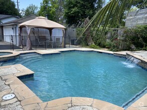 Building Photo - 5232 Piping Rock Ln