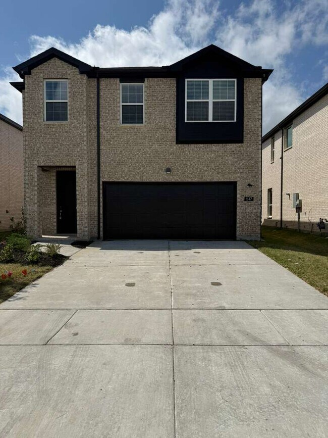 Building Photo - 517 Lana Dr