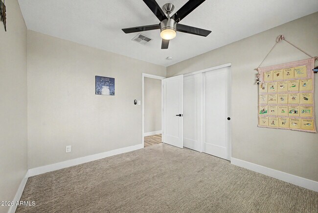 Building Photo - 5017 E Acoma Dr