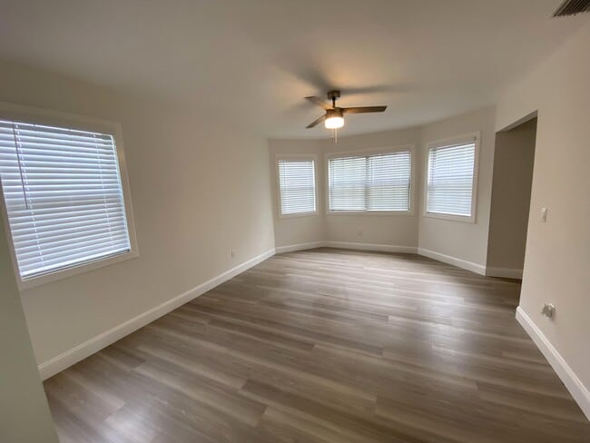 Building Photo - 17389 63rd Rd N