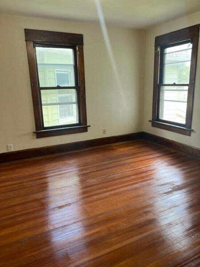 Building Photo - 1843-1845 W 3rd St