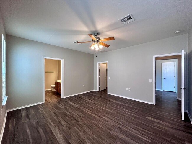 Building Photo - 8916 Ipswich Bay Dr