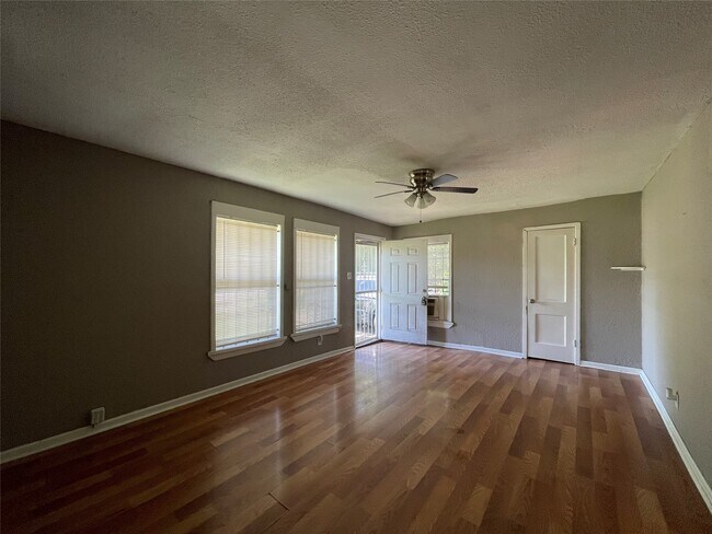 Building Photo - 4623 Perry St