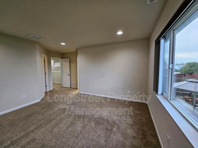 Building Photo - 6355 SE Imagine Way