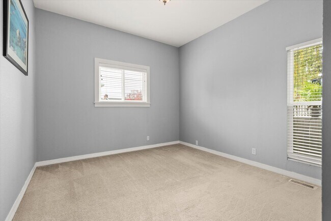 Building Photo - 8633 Wabash Ave S