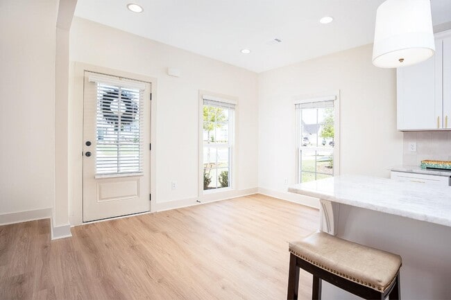 Building Photo - 7355 U.S. Hwy 280 W