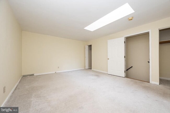 Building Photo - 749 Bradford Terrace