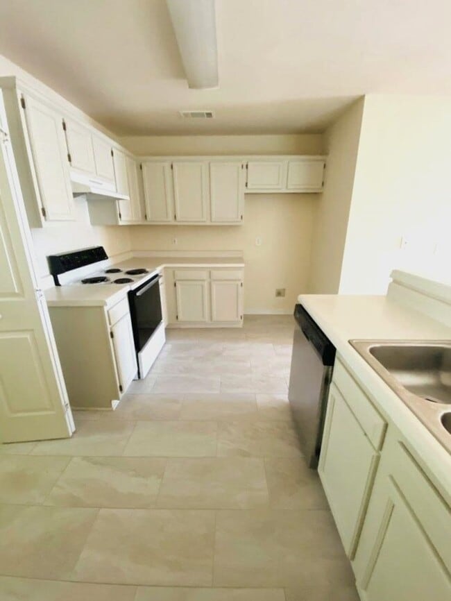 Building Photo - *****MOVE IN SPECIAL! 1/2 OFF 1ST MONTHS RENT*****473 Mockingbird Circle  Brandon, MS