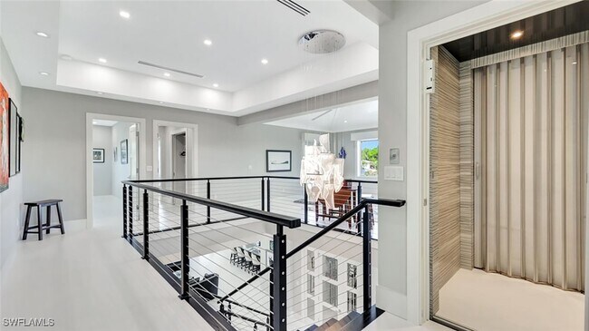 Building Photo - 739 5th Ave N