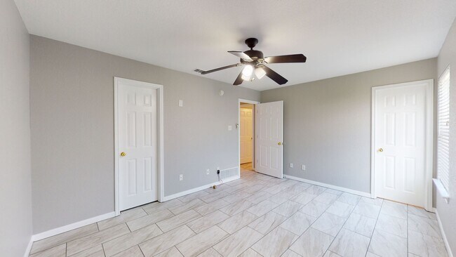 Building Photo - AMAZING DUPLEX FOR RENT CLOSE TO FORT HOOD!