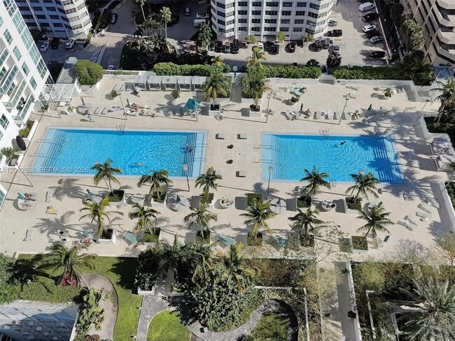 Building Photo - 951 Brickell Ave