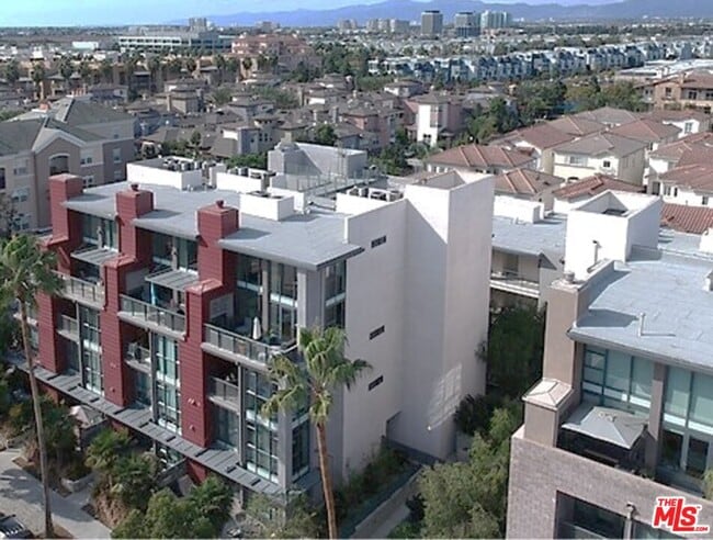 Building Photo - 13045 Pacific Promenade